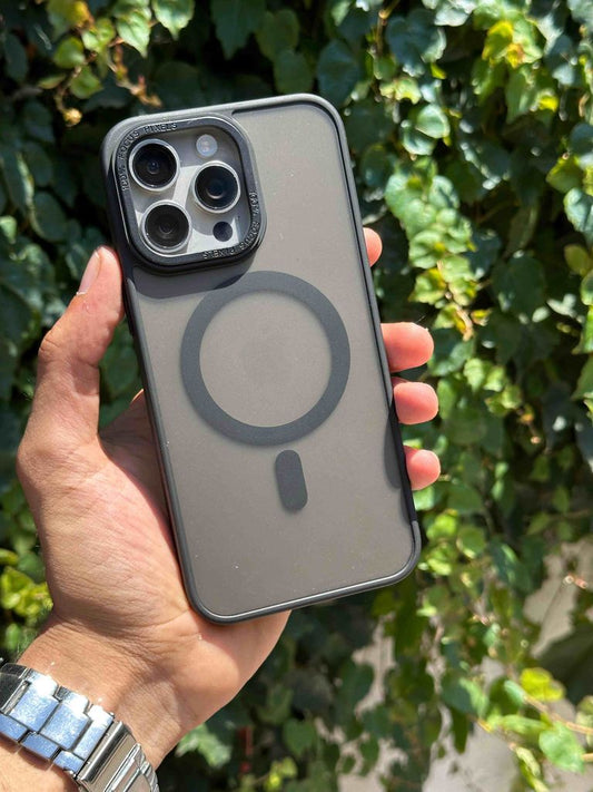 mat şeffaf magsafe destekli sert mika-siyah