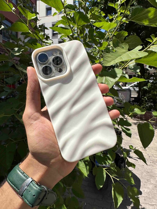 Beyaz Kabartmalı Telefon Kılıfı