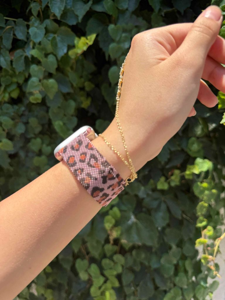 pembe leopar metal hasır kordon